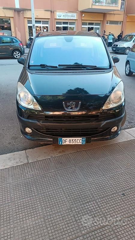 Nero Usata 2006 Peugeot 1007 Monovolume | 1700 € (Ottimo prezzo) - Immagine 1/4