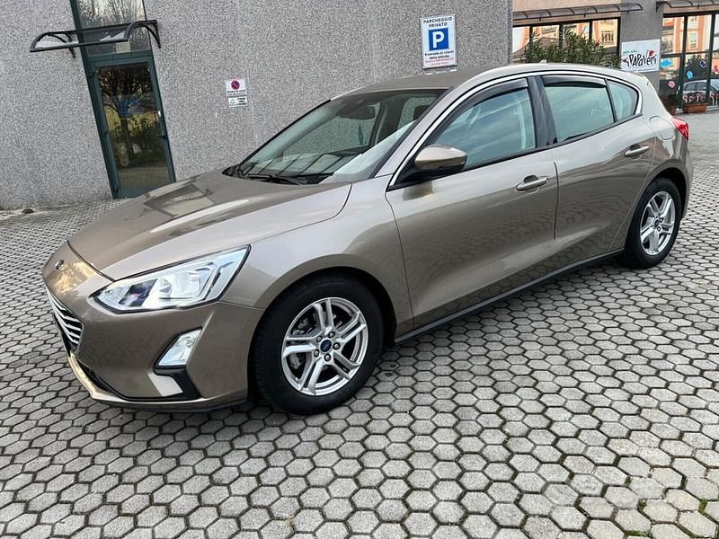 Usata Ford Focus ST-Line 120 CV (88 kW) 2019 Marrone Berlina