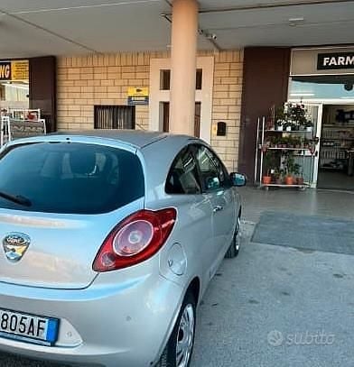 Usata Ford Ka 75 CV (55 kW) 2010 Grigio Berlina