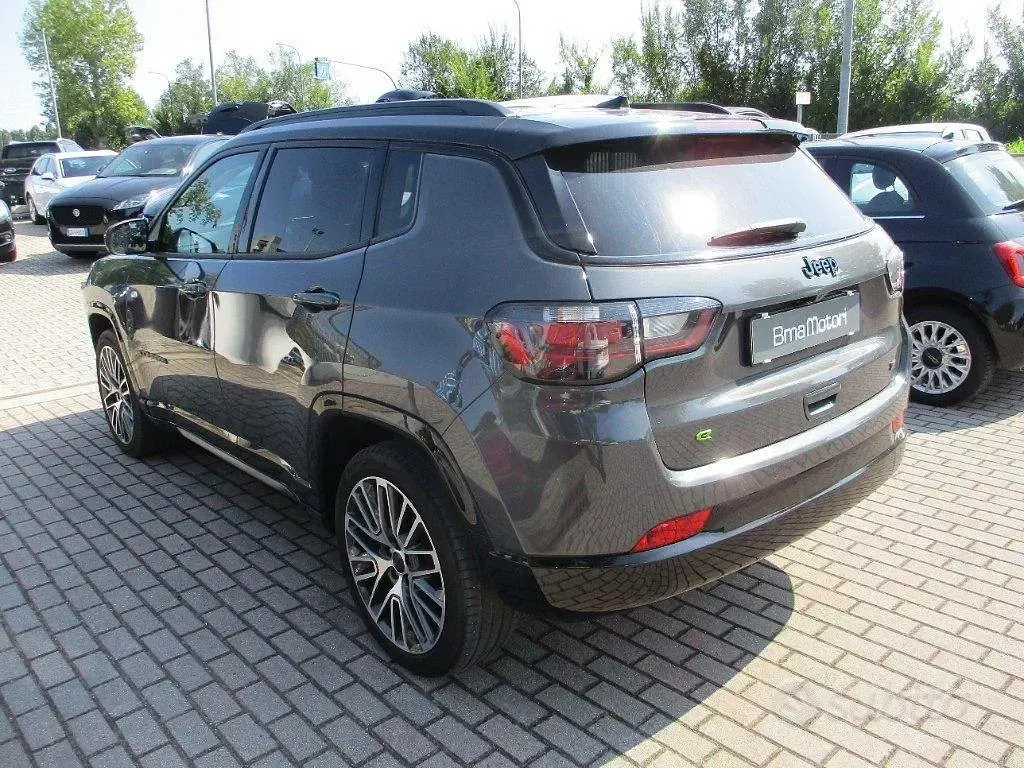 Usata Jeep Compass 131 CV (96 kW) 2025 Grigio SUV