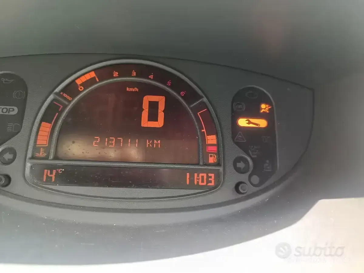 Usata Renault Modus 85 CV (62 kW) 2005 Verde Monovolume