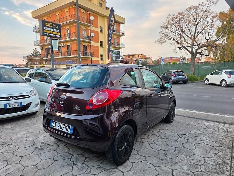 Usata Ford Ka 69 CV (50 kW) 2011 Marrone Utilitaria