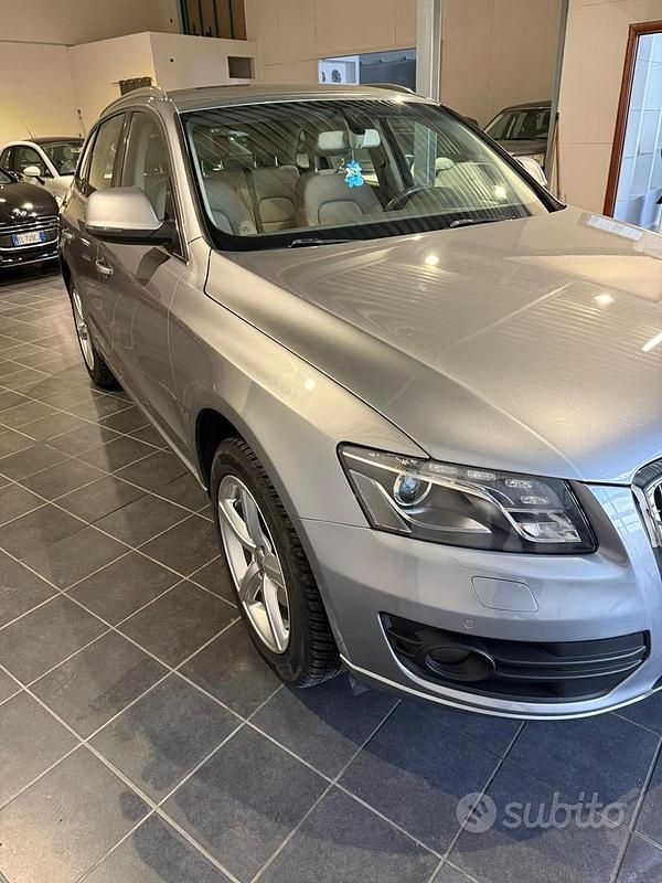 Usata Audi Q5 Advanced Plus 170 CV (125 kW) 2011 Grigio SUV