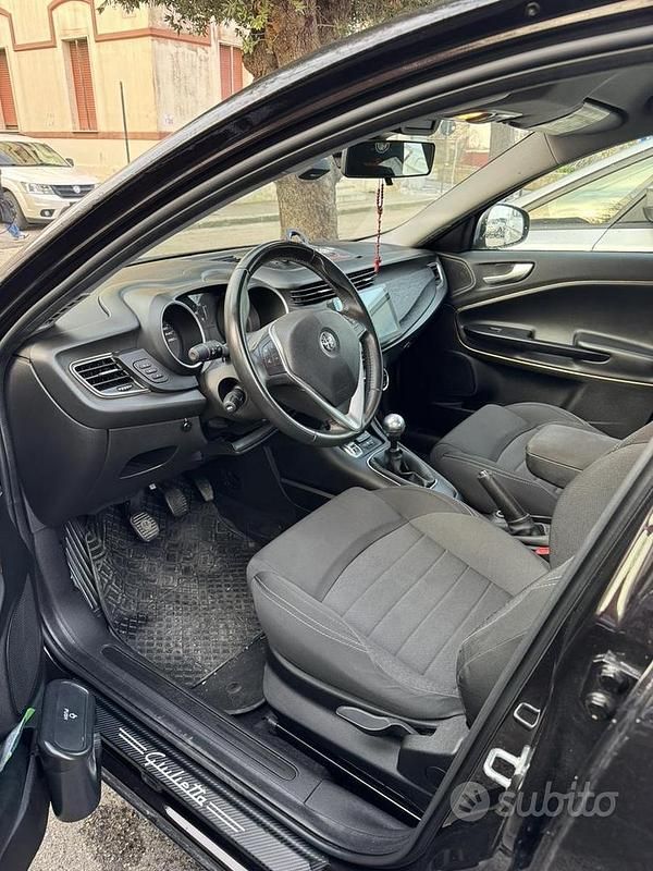 Usata Alfa Romeo Giulietta 120 CV (88 kW) 2017 Nero Utilitaria