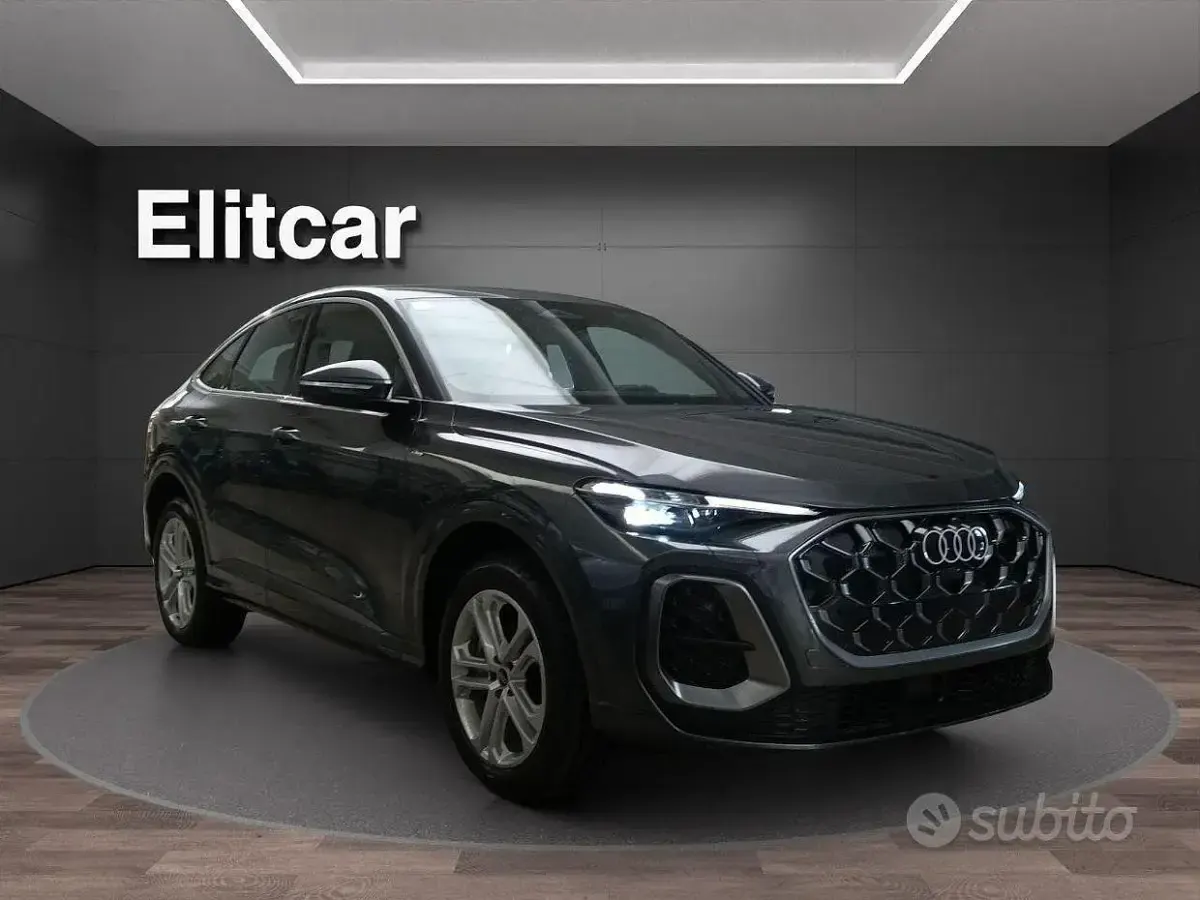 Nuova Audi Q5 Ambiente 204 CV (150 kW) 2025 Grigio SUV