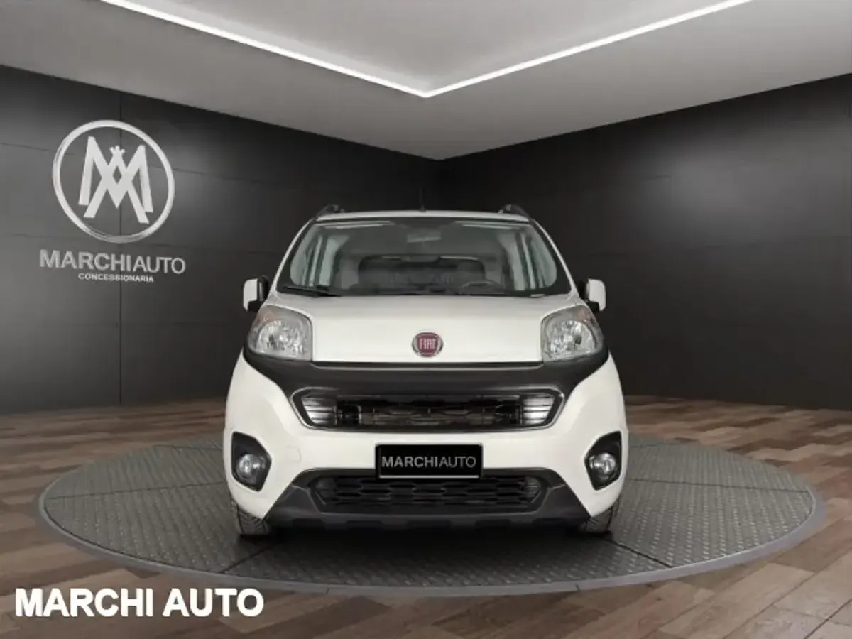 Usata Fiat Qubo Trekking 80 CV (58 kW) 2019 Bianco pastello Monovolume