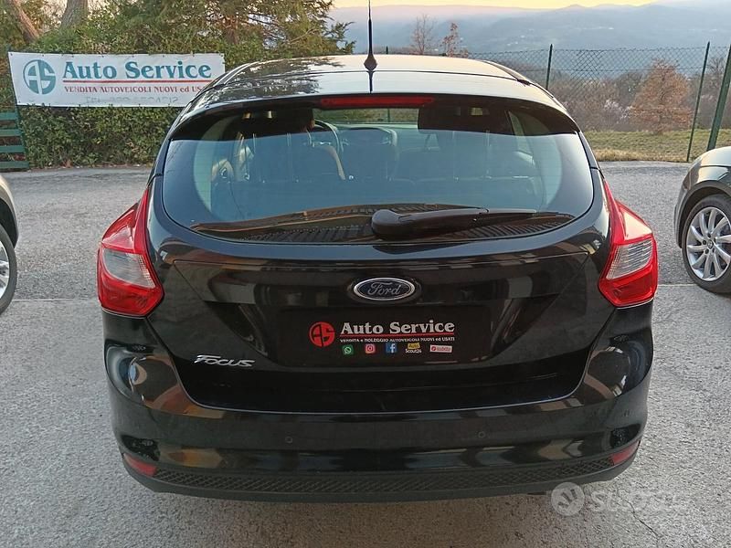 Usata Ford Focus 120 CV (88 kW) 2013 Nero Berlina