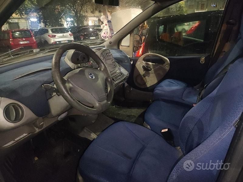 Usata Fiat Multipla 2004 Grigio Monovolume