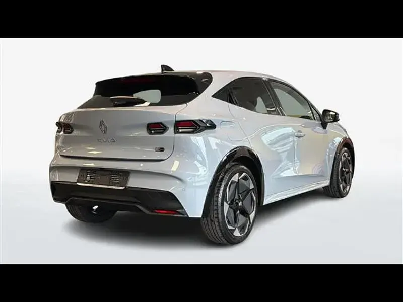 Nuova Renault Clio Techno 160 CV (117 kW) 2026 Grigio chiaro Utilitaria