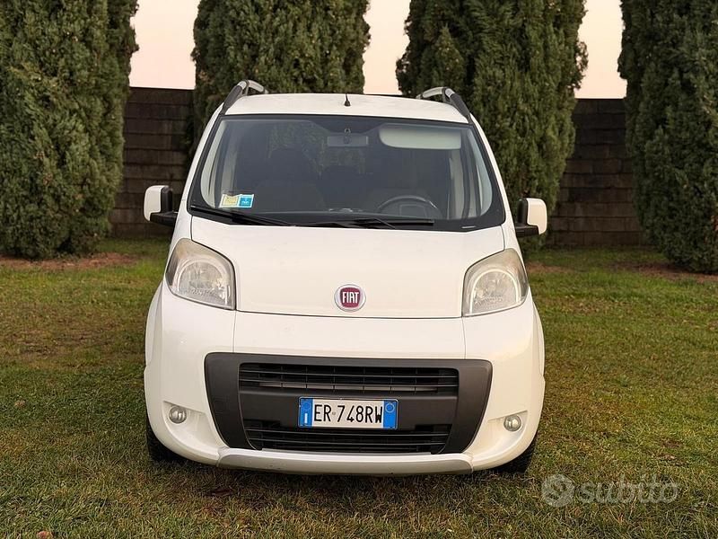 Usata Fiat Qubo Trekking 95 CV (69 kW) 2013 Bianco Monovolume