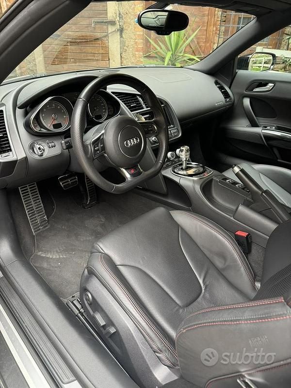 Usata Audi R8 Spyder Ambiente 430 CV (316 kW) 2014 Grigio Cabrio
