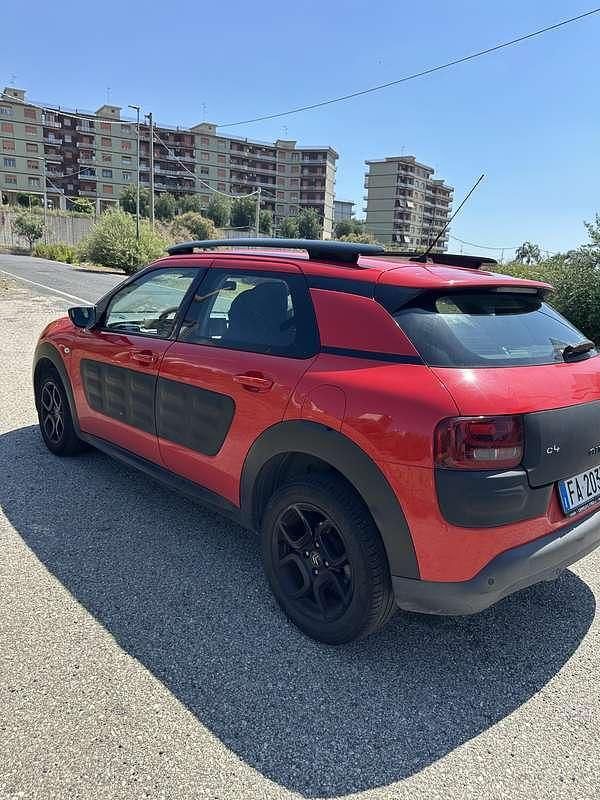 Usata Citroën C4 Cactus Feel 110 CV (80 kW) 2016 Utilitaria