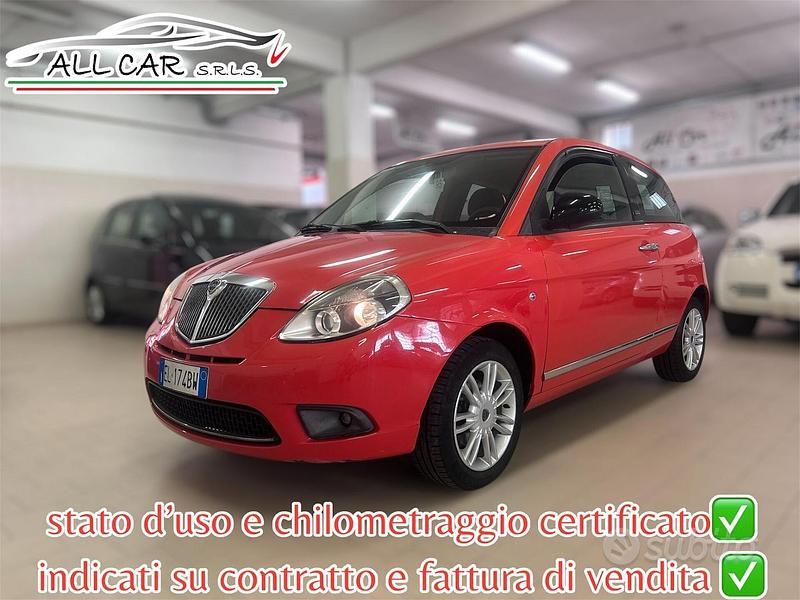 Usata Lancia Ypsilon 69 CV (50 kW) 2011 Arancione Utilitaria