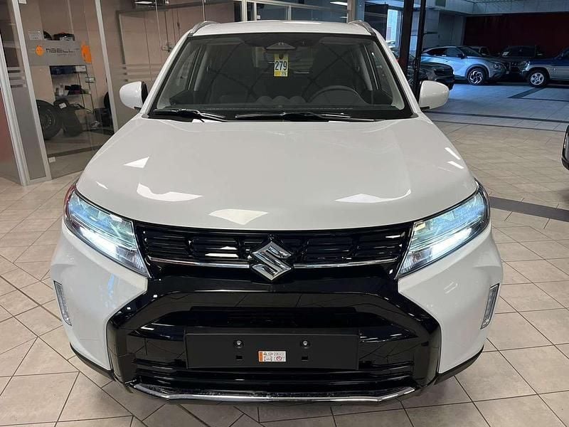 Bianco Usata 2024 Suzuki Vitara Cool SUV | 23.500 € (Buon prezzo) - Immagine 1/4