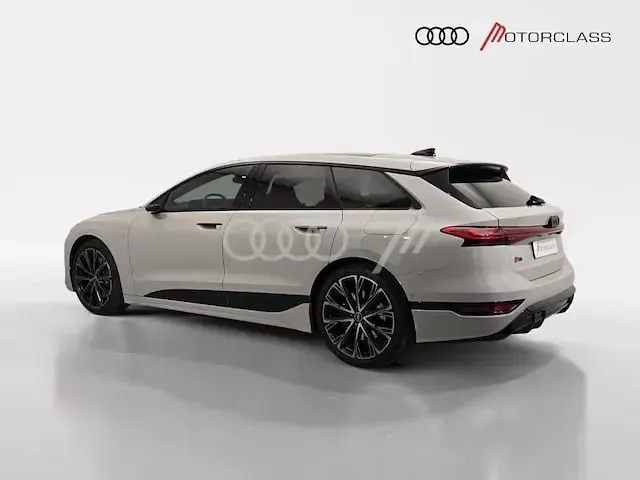 Usata Audi S6 e-tron Sport 369 kW (503 CV) 2025 Beige siam metallizzato Station wagon