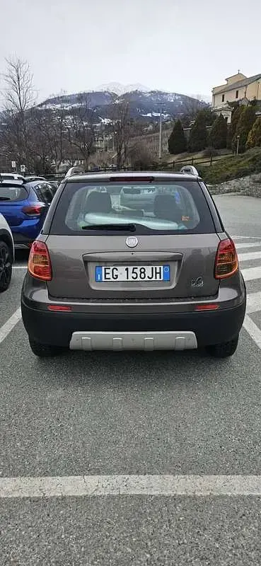 Usata Fiat Sedici Dynamic 120 CV (88 kW) 2011 SUV
