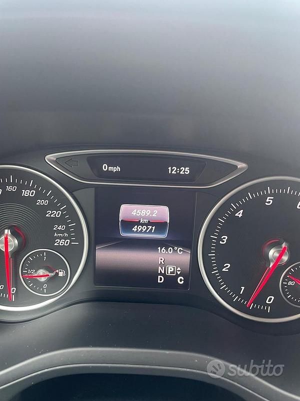 Usata Mercedes 180 116 CV (85 kW) 2016 Grigio Berlina