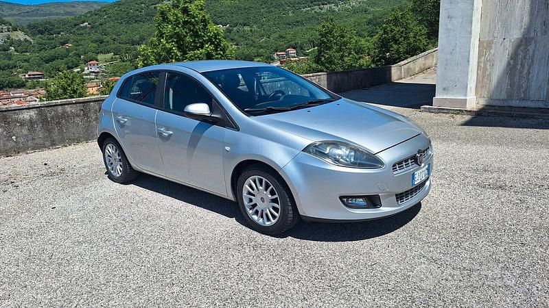 Usata Fiat Bravo Dynamic 120 CV (88 kW) 2011 Grigio Utilitaria