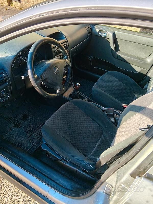 Usata Opel Astra 2003 Grigio Berlina