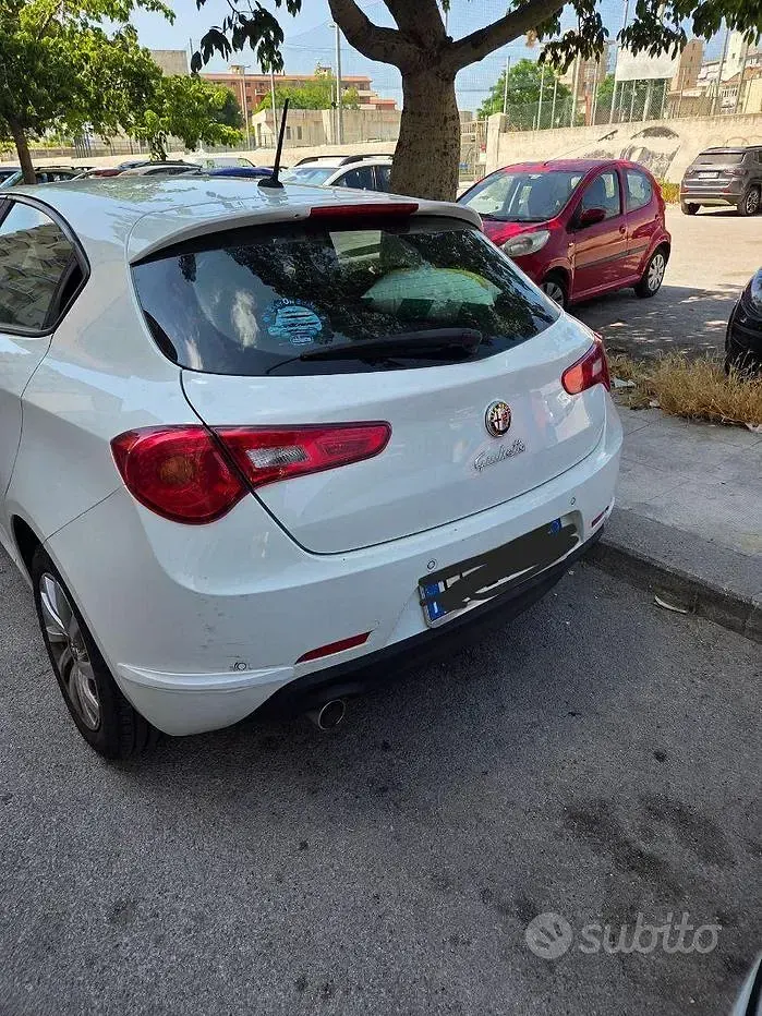 Usata Alfa Romeo Giulietta 120 CV (88 kW) 2016 Bianco Utilitaria
