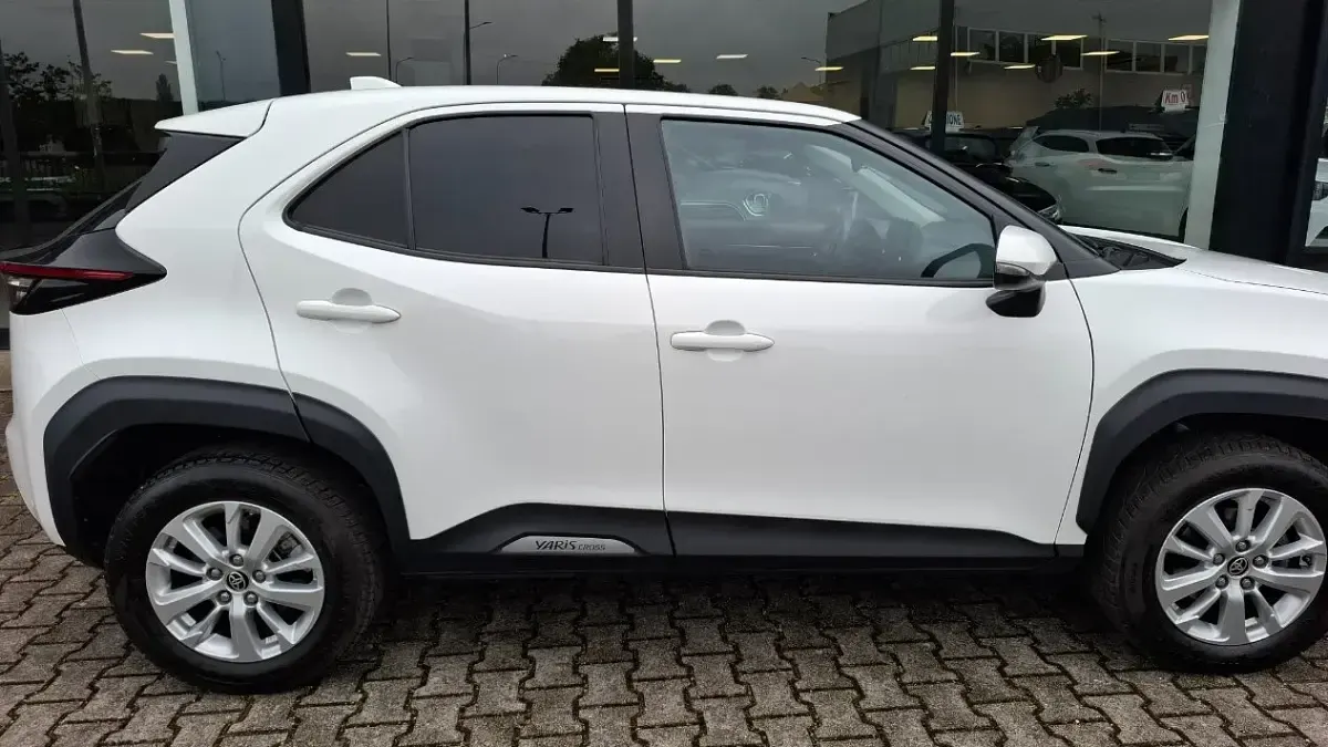 Usata Toyota Yaris Hybrid 116 CV (85 kW) 2023 Bianco
