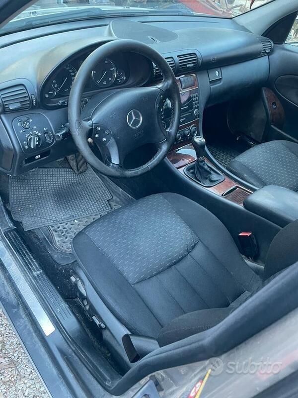 Usata Mercedes C220 150 CV (110 kW) 2006 Station wagon