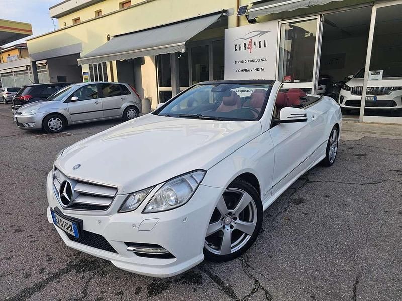 Usata Mercedes E220 Premium 170 CV (125 kW) 2014 Bianco Cabrio