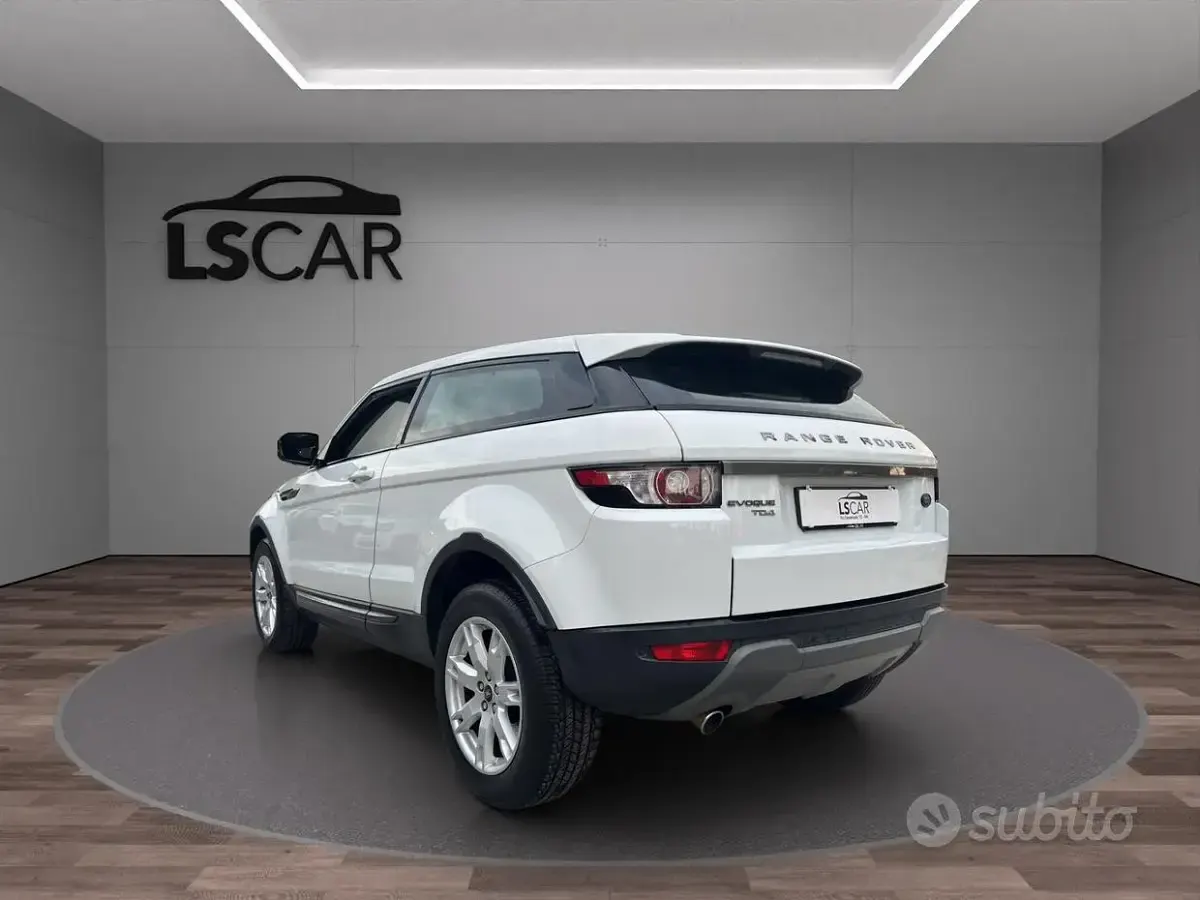 Usata Land Rover Range Rover evoque 150 CV (110 kW) 2012 Bianco SUV