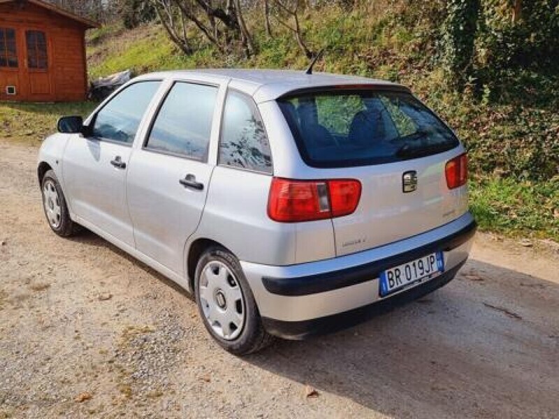 Usato 2001 Seat Ibiza 1.4 Benzin 75 CV (3.000 €)