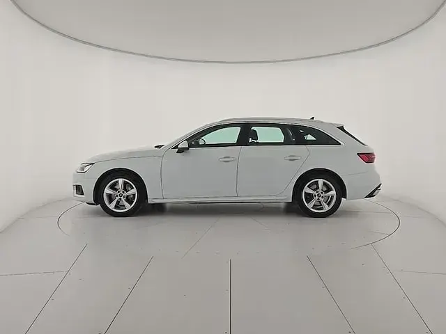 Usata Audi A4 Advanced 204 CV (150 kW) 2024 Bianco ghiaccio metallizzato Station wagon