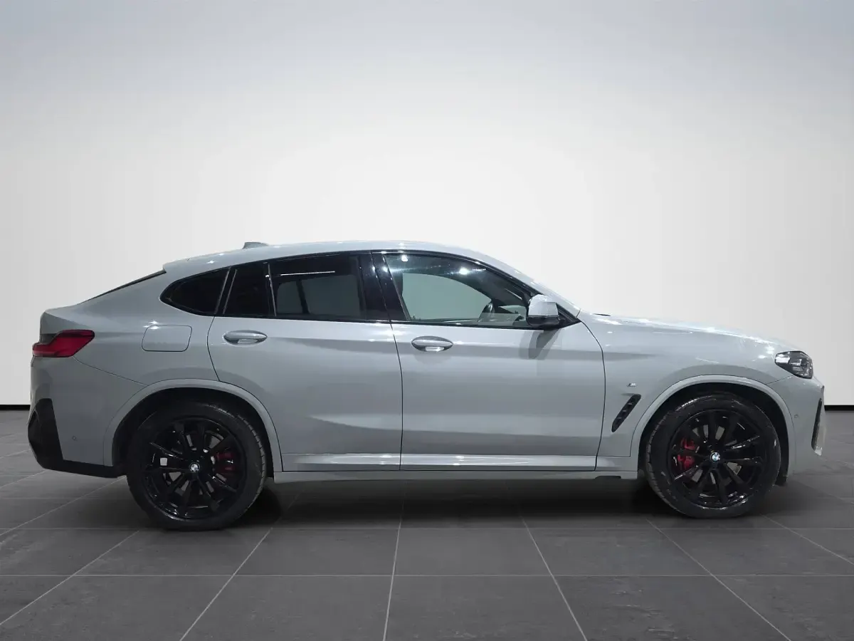 Usata BMW X4 M Sport 190 CV (139 kW) 2023 Brooklyn grey metallic SUV