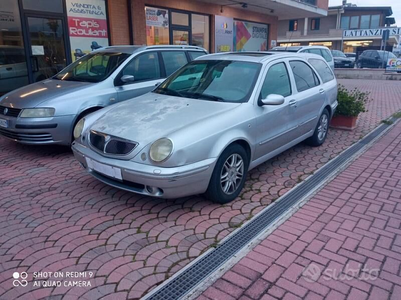 Usata 2002 Lancia Lybra Station wagon | 999 € (Buon prezzo) - Immagine 1/4