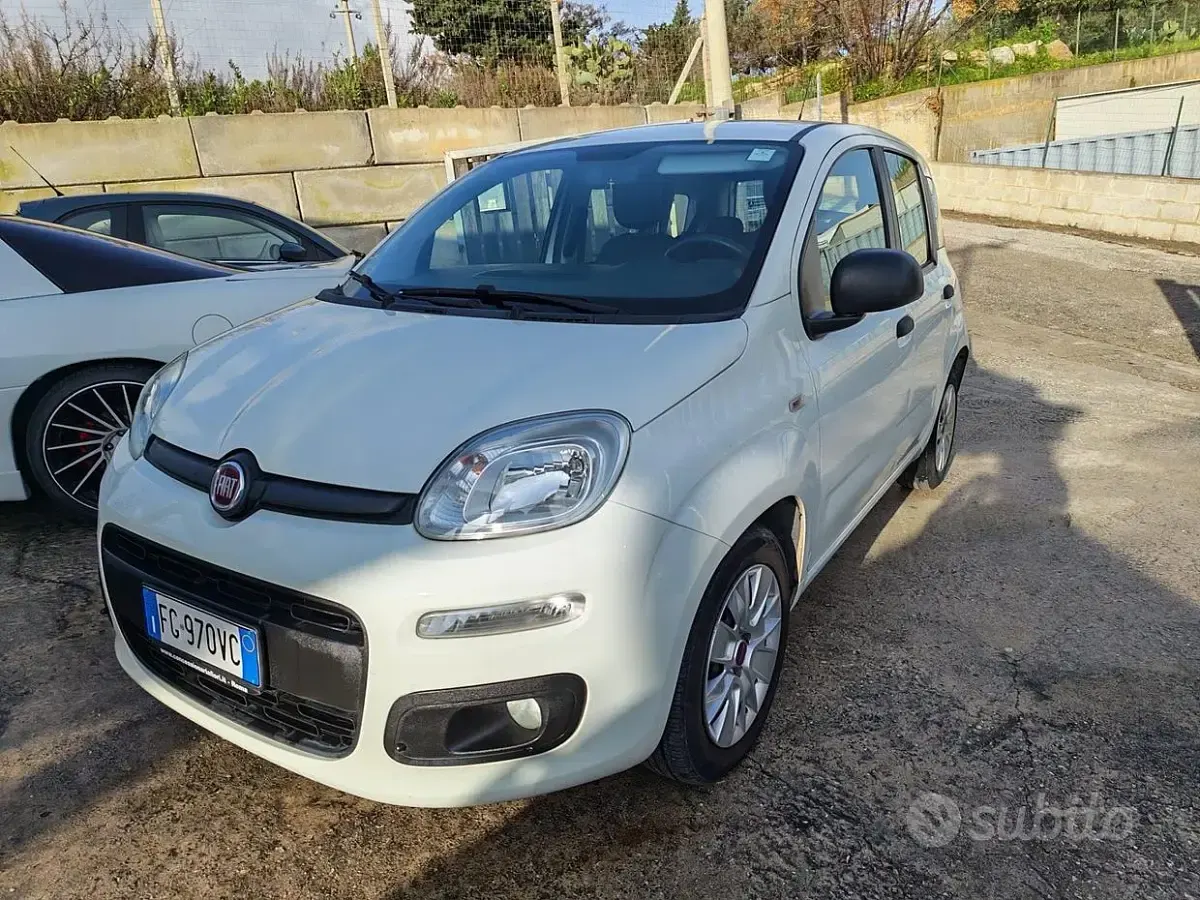 Usata Fiat Panda Lounge 95 CV (69 kW) 2017 Bianco Utilitaria