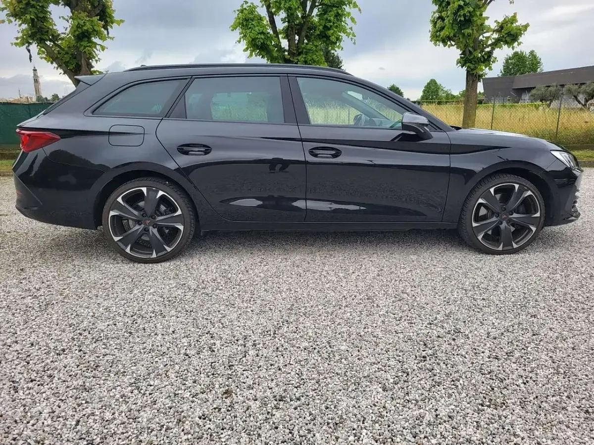 Usata Cupra Leon 150 CV (110 kW) 2021 Nero Station wagon