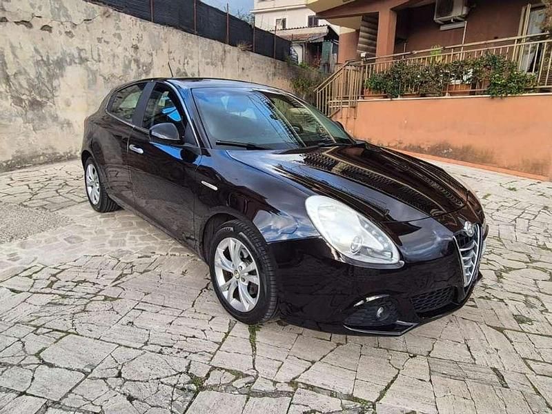 Usata Alfa Romeo Giulietta Distinctive 105 CV (77 kW) 2012 Nero Berlina