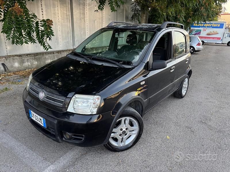 Usata Fiat Panda Climbing 59 CV (43 kW) 2010 Nero Utilitaria