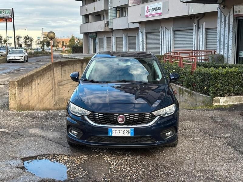 Usata Fiat Tipo Lounge 95 CV (69 kW) 2017 Blu Berlina