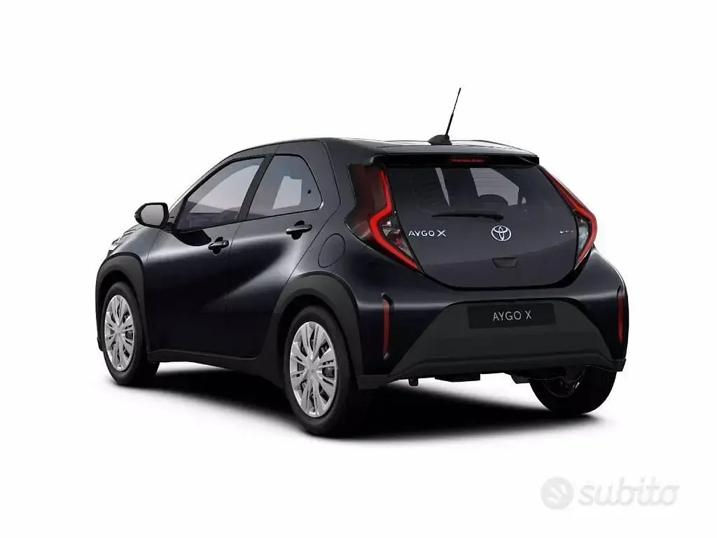 Nuova Toyota Aygo X 116 CV (85 kW) 2026 Nero SUV
