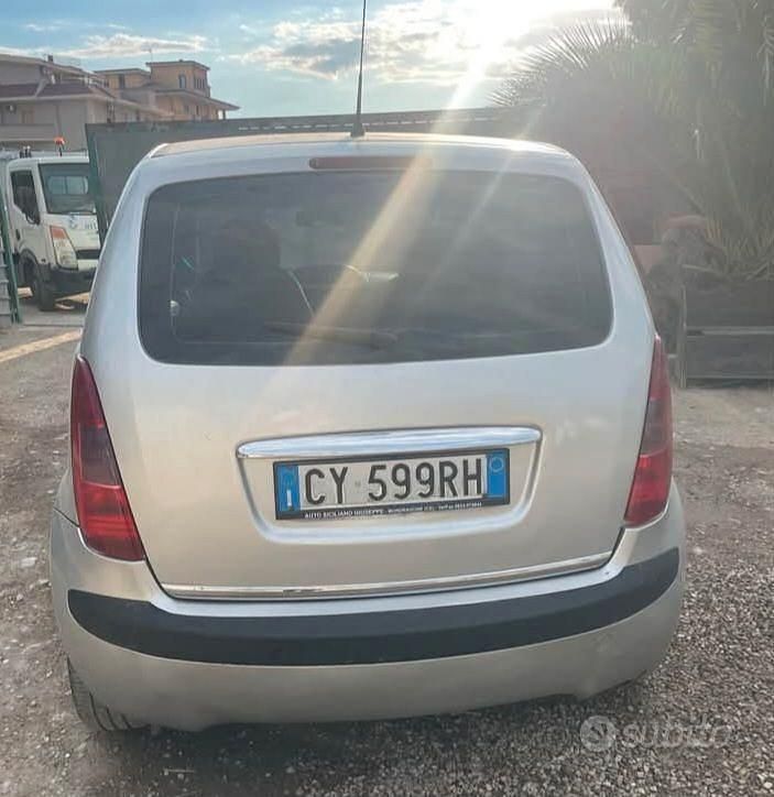 Usata Lancia Musa 90 CV (66 kW) 2005 Grigio Monovolume