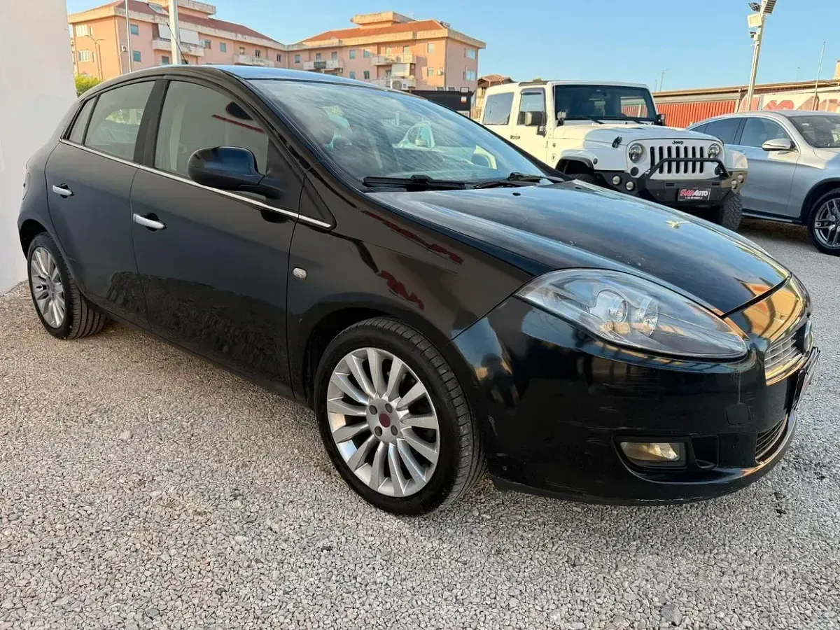 Usata Fiat Bravo Dynamic 120 CV (88 kW) 2010 Nero Utilitaria