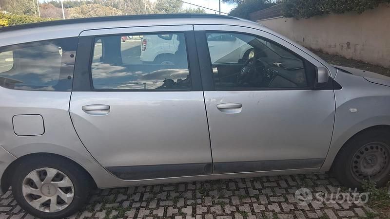 Usata Dacia Lodgy 109 CV (80 kW) 2016 Grigio Monovolume