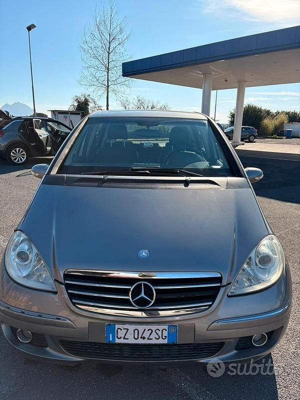Usata 2006 Mercedes A170 Avantgarde Utilitaria | 2500 € - Immagine 1/4
