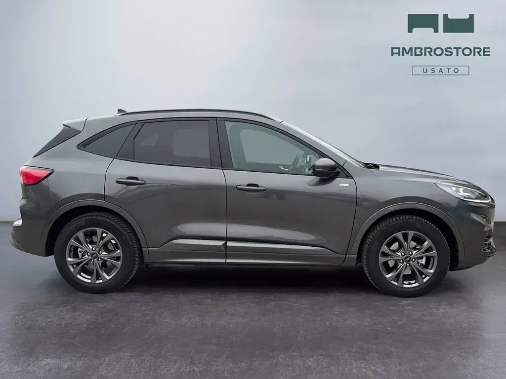 Usata Ford Kuga ST-Line X 225 CV (165 kW) 2023 Magnetic grey SUV