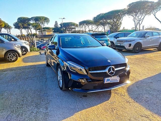 Usata Mercedes A200 136 CV (100 kW) 2017 Nero Berlina