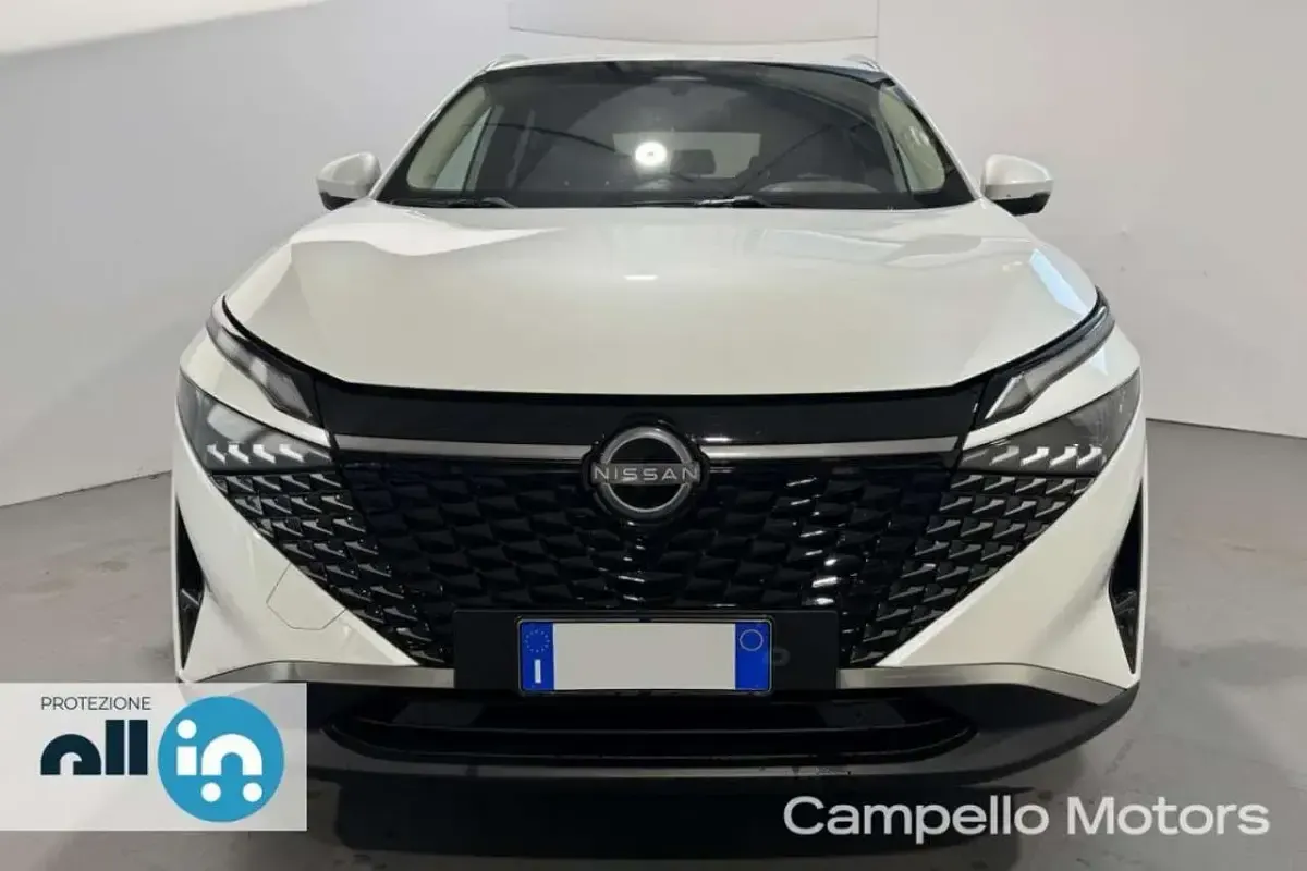 Usata Nissan Qashqai N-Connecta 140 CV (102 kW) 2025 Bianco SUV