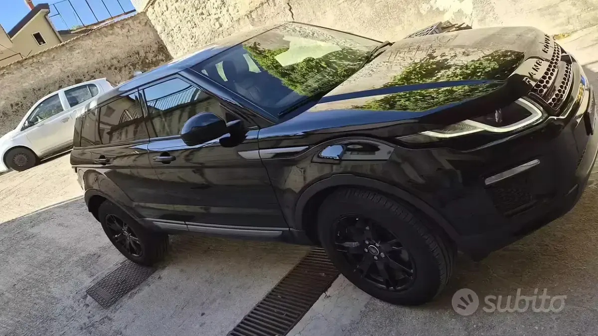 Usata Land Rover Range Rover evoque 150 CV (110 kW) 2018 Nero Station wagon