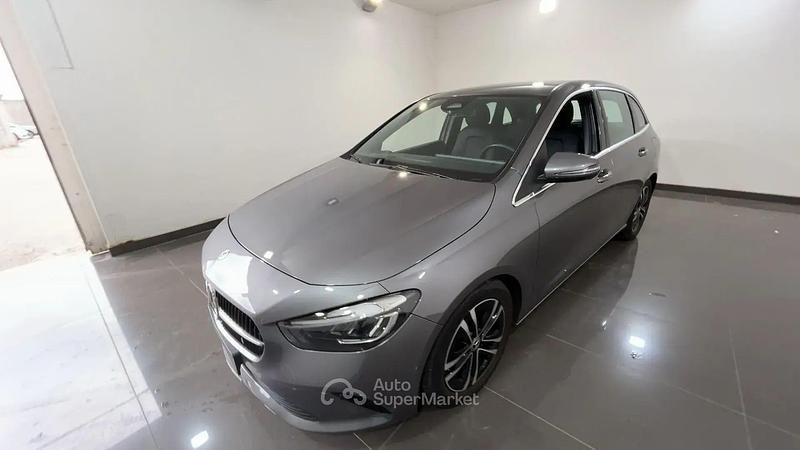 Usata Mercedes B180 Progressive 116 CV (85 kW) 2024 Gray Monovolume