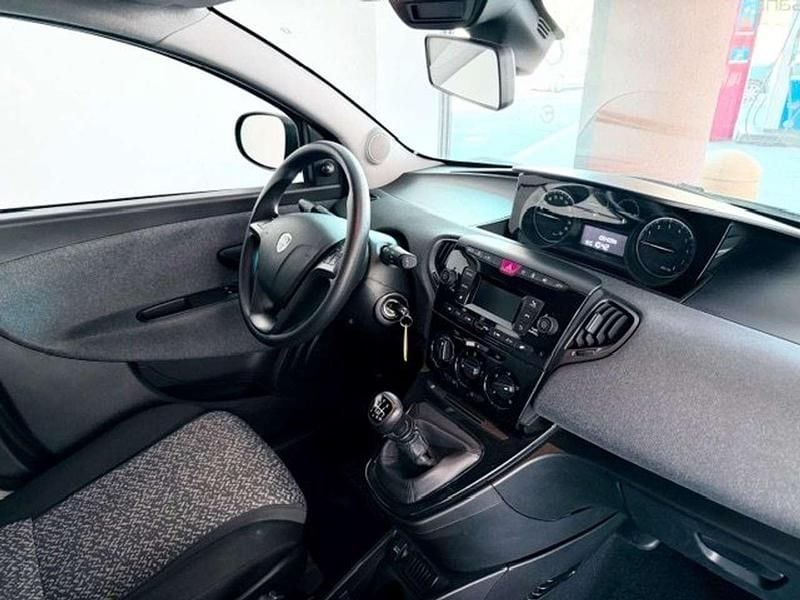 Gebraucht Lancia Ypsilon 69 PS (50 kW) 2022 Blau Kleinwagen