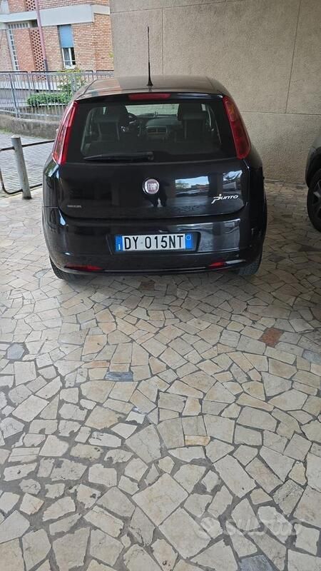 Usata Fiat Grande Punto 75 CV (55 kW) 2009 Nero Utilitaria