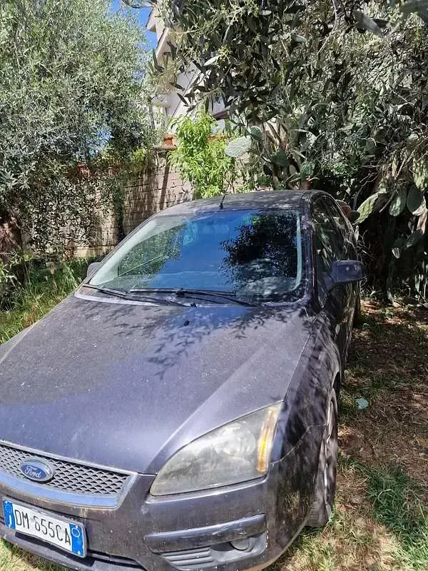 Occasion Ford Focus 90 ch (66 kW) 2007 Noir Berline